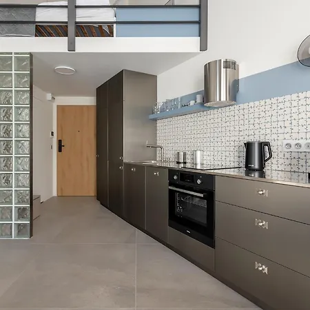 Homewell Deluxe Lofts Апартаменты