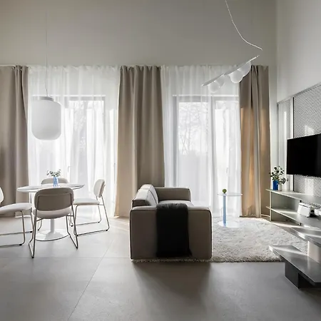 Homewell Deluxe Lofts * Познань