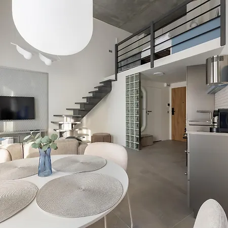 Homewell Deluxe Lofts Апартаменты *