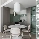 Homewell Deluxe Lofts * بوزنان