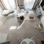 Homewell Deluxe Lofts بوزنان