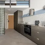 Homewell Deluxe Lofts شقة