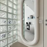 شقة Homewell Deluxe Lofts بوزنان