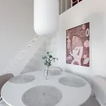 Homewell Deluxe Lofts *