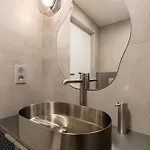 Homewell Deluxe Lofts بوزنان