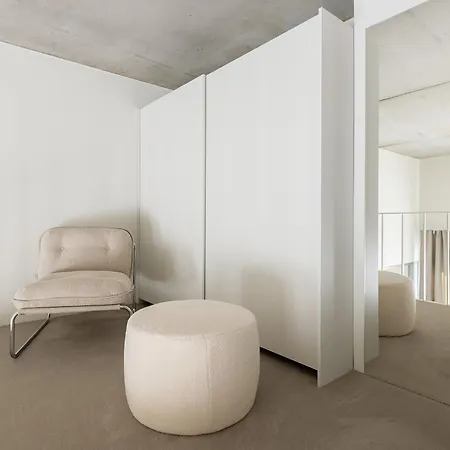 Апартаменты Homewell Deluxe Lofts *