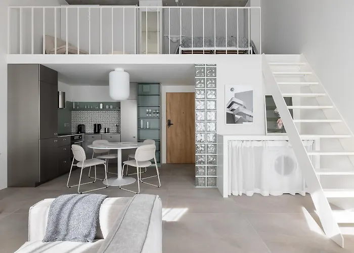 Homewell Deluxe Lofts Апартаменты