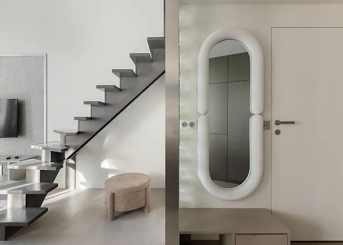 Homewell Deluxe Lofts Апартаменты *