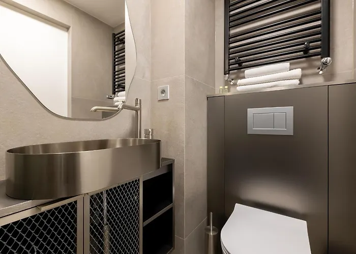 Апартаменты Homewell Deluxe Lofts *