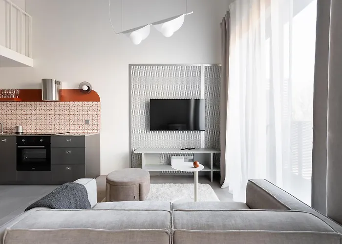 Homewell Deluxe Lofts Апартаменты